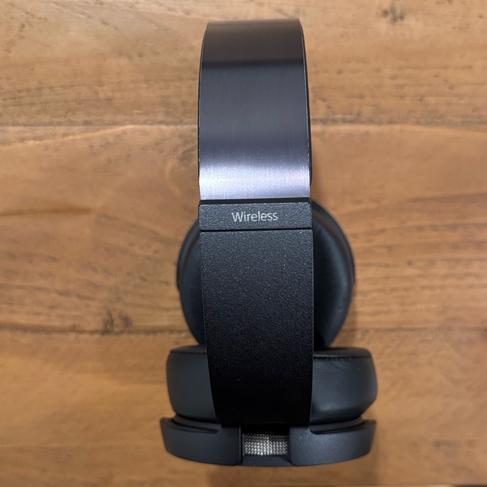 Sony MDR-XB950N1 Wireless Over-Ear Headphones, Noise Canceling - Picture 7 of 16